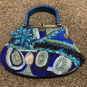 Blue hang bag in good condition